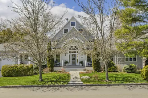 91 Brookside Rd, Portland, ME 04103