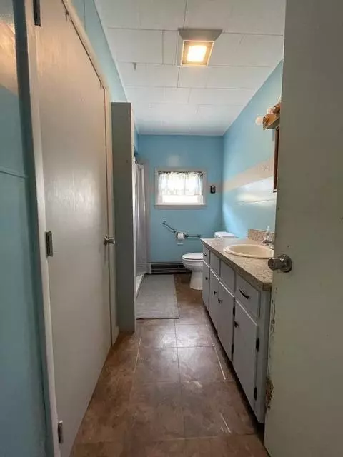Bath - 31 E Side Rd, Addison, ME 04606 photo 1 of 1