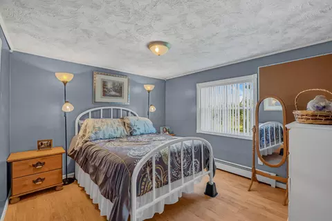 Bedroom - 356 Range Rd, Atkinson, ME 04426 photo 2 of 7