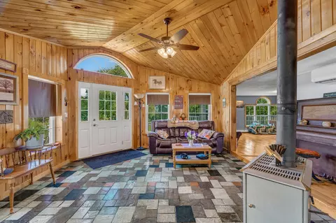 Entry Way - 356 Range Rd, Atkinson, ME 04426 photo 6 of 9