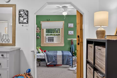 Entry Way - 27 Beach Rd, Windham, ME 04062 photo 11 of 13