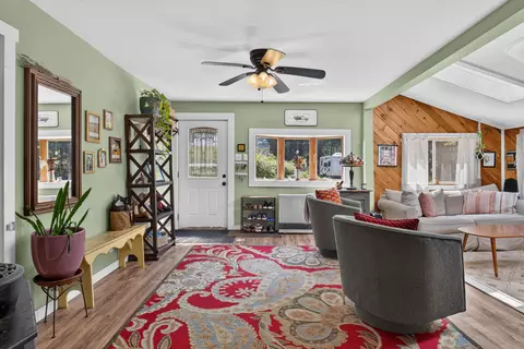 Entry Way - 27 Beach Rd, Windham, ME 04062 photo 5 of 13