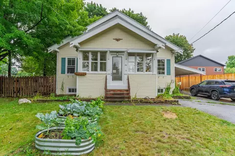 26 Rollins St, Bingham, ME 04920