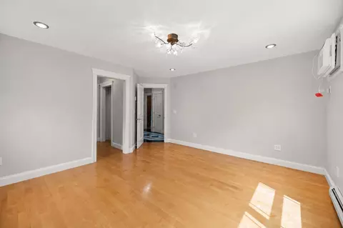 Living - 8 Badger Ln, Readfield, ME 04355 photo 12 of 16