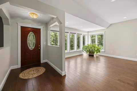Entry Way - 8 Badger Ln, Readfield, ME 04355 photo 2 of 14