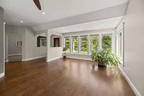 Living - 8 Badger Ln, Readfield, ME 04355 photo 3 of 16
