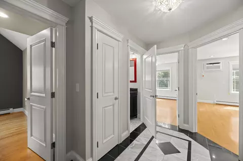 Entry Way - 8 Badger Ln, Readfield, ME 04355 photo 7 of 14