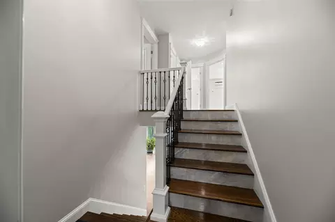 Entry Way - 8 Badger Ln, Readfield, ME 04355 photo 6 of 14