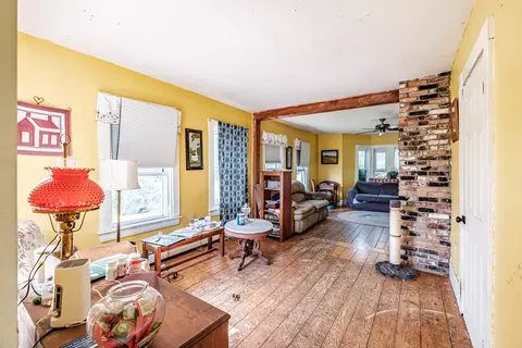 Living - 970 River Rd, Dresden, ME 04342 photo 1 of 2
