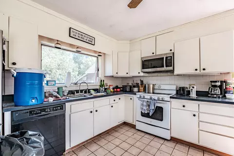 Kitchen - 970 River Rd, Dresden, ME 04342 photo 2 of 2