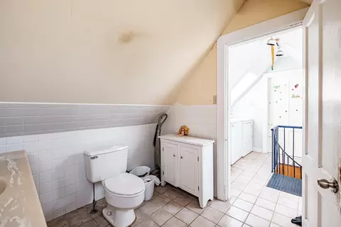 Bath - 970 River Rd, Dresden, ME 04342 photo 1 of 1