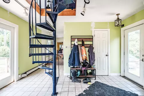 Entry Way - 970 River Rd, Dresden, ME 04342 photo 1 of 9