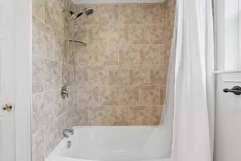 Bath - 176 Chute Rd, Windham, ME 04062 photo 2 of 3