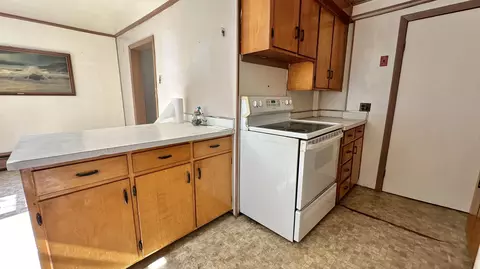 Kitchen - 122 Knox St, Millinocket, ME 04462 photo 2 of 3
