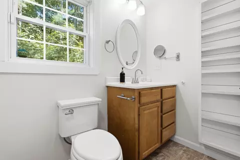 Bath - 543 River Rd, Windham, ME 04062 photo 3 of 3