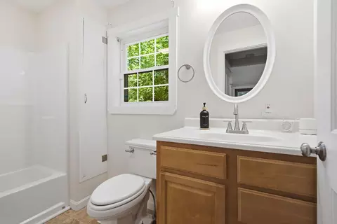 Bath - 543 River Rd, Windham, ME 04062 photo 1 of 3