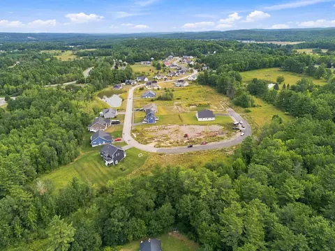 98 Fieldstone Dr, Augusta, ME 04330 photo 9