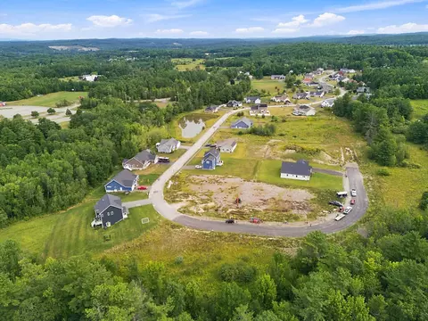 98 Fieldstone Dr, Augusta, ME 04330 photo 8