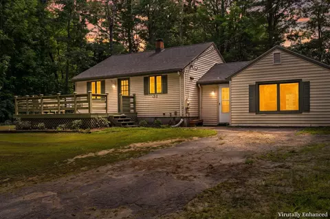 212 Annabessacook Rd, Monmouth, ME 04265