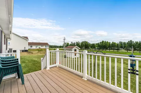 Exterior - 16 Hunter Dr, Hermon, ME 04401 photo 7 of 13