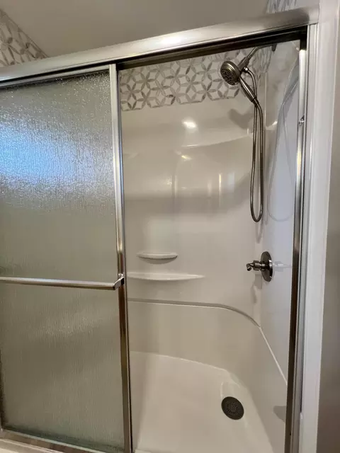 Bath - 219 Washington St, Brewer, ME 04412 photo 1 of 4