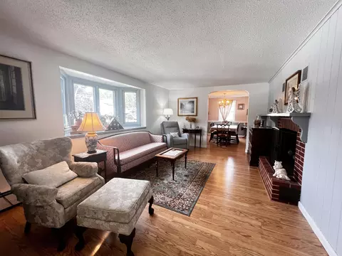 Living - 219 Washington St, Brewer, ME 04412 photo 5 of 15