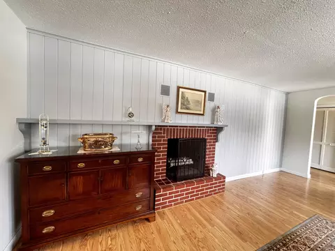 Living - 219 Washington St, Brewer, ME 04412 photo 10 of 15