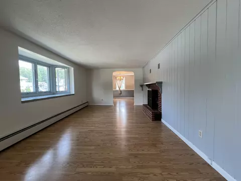 Living - 219 Washington St, Brewer, ME 04412 photo 9 of 15