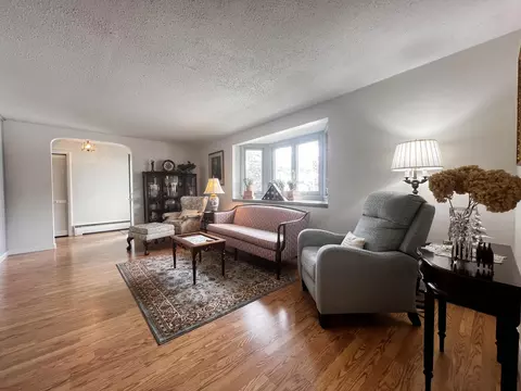 Living - 219 Washington St, Brewer, ME 04412 photo 2 of 15