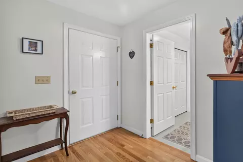 Entry Way - 545 Deerfield Dr, Hermon, ME 04401 photo 3 of 6