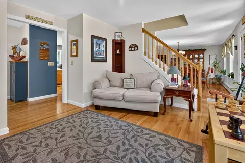 Entry Way - 545 Deerfield Dr, Hermon, ME 04401 photo 2 of 6