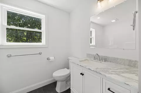Bath - 629 Riverside Dr, Augusta, ME 04330 photo 5 of 5