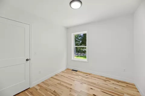 Bedroom - 629 Riverside Dr, Augusta, ME 04330 photo 4 of 10