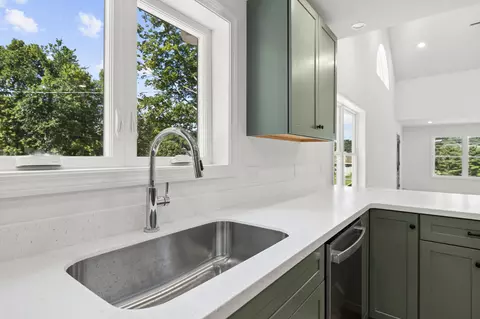 Kitchen - 629 Riverside Dr, Augusta, ME 04330 photo 4 of 5