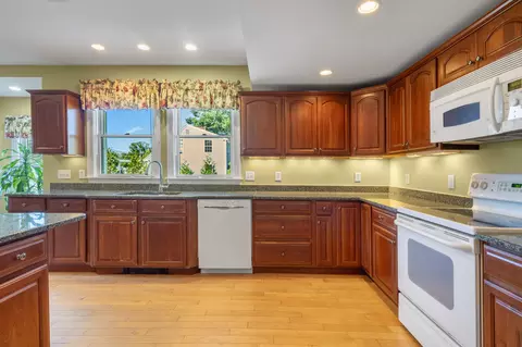 Kitchen - 164 Main St, Gorham, ME 04038 photo 1 of 7