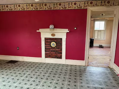 Living - 360 Cushing Rd, Warren, ME 04864 photo 2 of 2