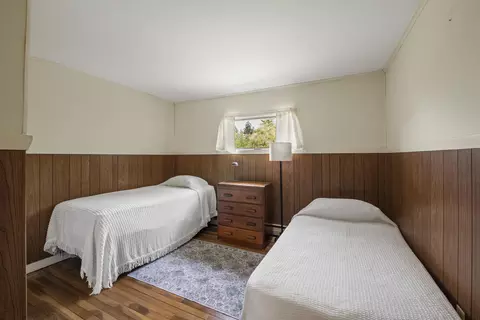 Bedroom - 377 Pleasant Point Rd, Cushing, ME 04563 photo 1 of 5