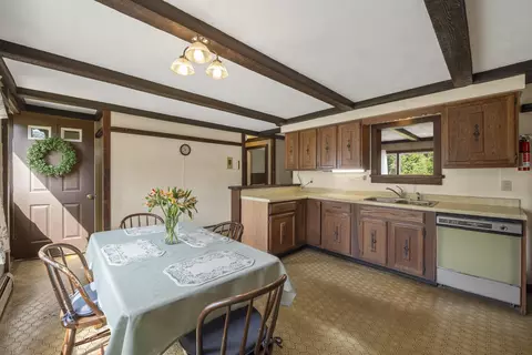 Kitchen - 377 Pleasant Point Rd, Cushing, ME 04563 photo 4 of 5