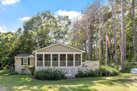 146 Main St #3, Kennebunkport, ME 04046