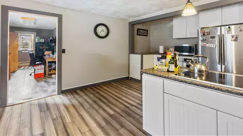 Entry Way - 87 Eastern Ave, Brewer, ME 04412 photo 1 of 4