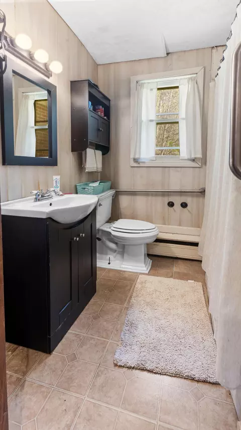 Bath - 87 Eastern Ave, Brewer, ME 04412 photo 1 of 1