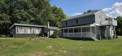 537 Oxford St, Paris, ME 04281