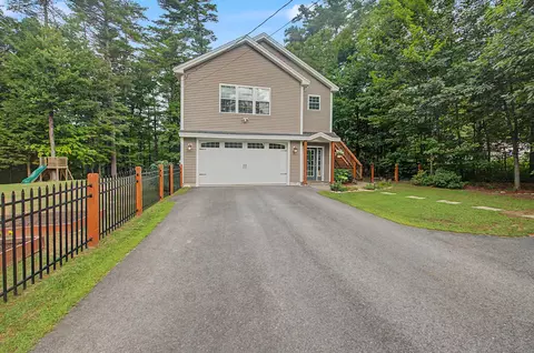 129 Mayberry Rd, Gray, ME 04039