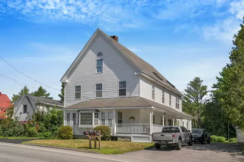 419 Falmouth Rd, Falmouth, ME 04105