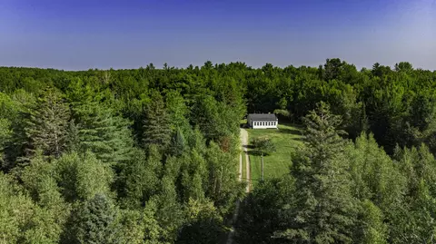 450 Station Rd, Bradford, ME 04410
