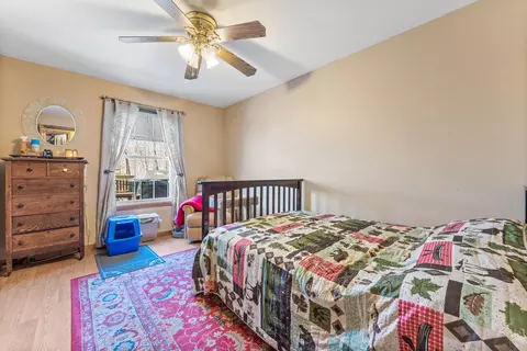 Bedroom - 3312 W River Rd, Sidney, ME 04330 photo 7 of 14