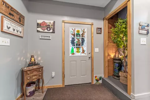 Entry Way - 3312 W River Rd, Sidney, ME 04330 photo 2 of 4