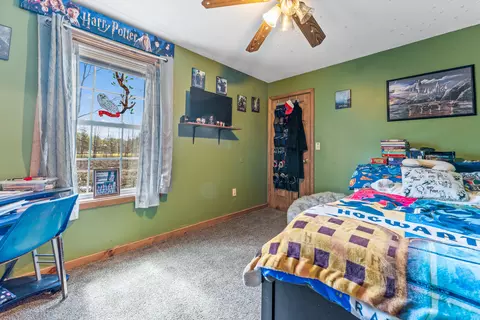 Bedroom - 3312 W River Rd, Sidney, ME 04330 photo 5 of 14