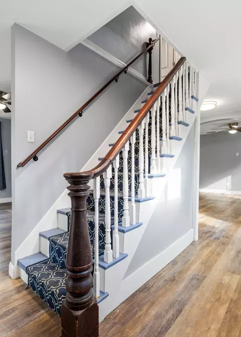 Entry Way - 18 Gothic St, Paris, ME 04281 photo 4 of 5