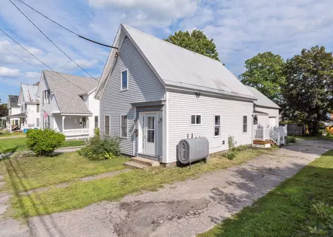 Exterior - 18 Gothic St, Paris, ME 04281 photo 3 of 6